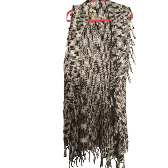 Indigo Thread Co Oversized Knit Fringe Vest 3X- Black & White-LIKE NEW - Picture 1 of 4